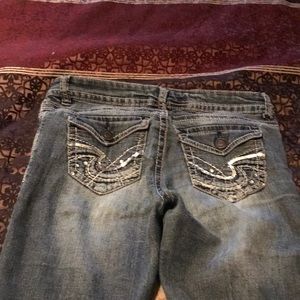 Buckle jeans